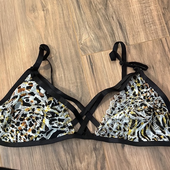 Venus bra underwear set new Large - Picture 2 of 3